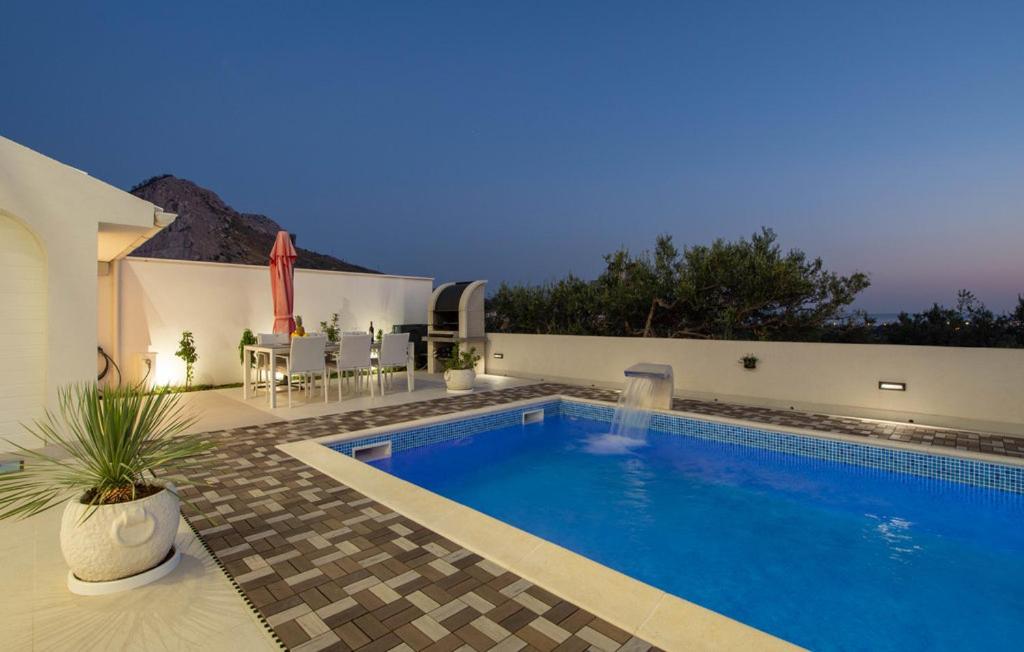 Villa Irresistible
