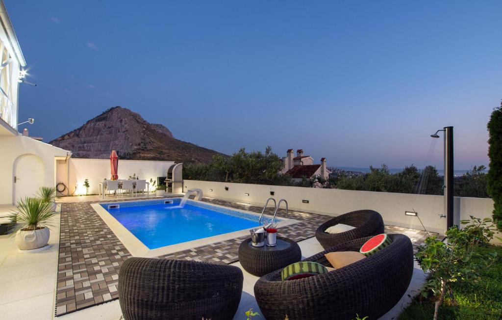 Villa Irresistible