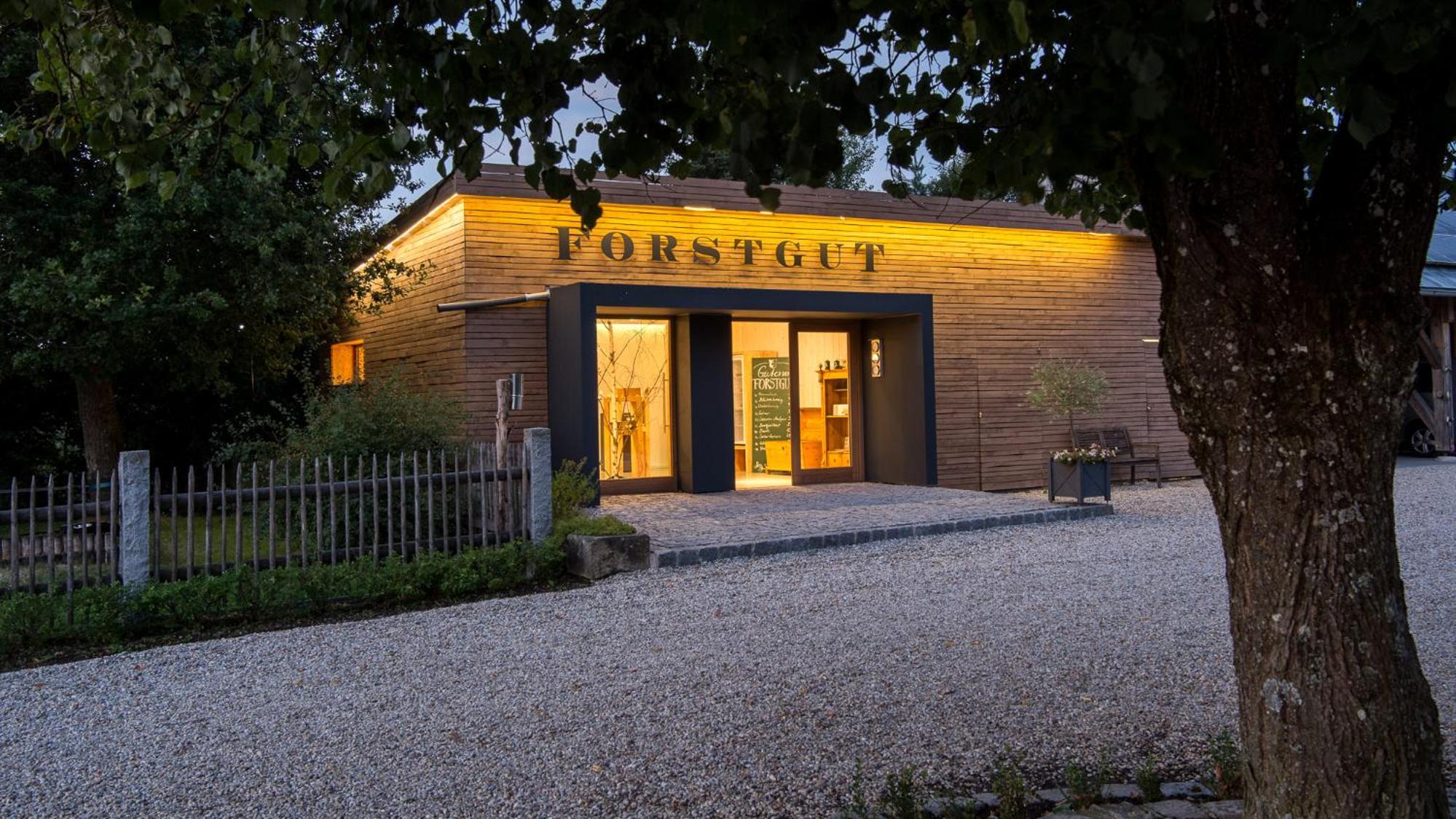 Forstgut - Premium Waldchalets und Lodge Suiten