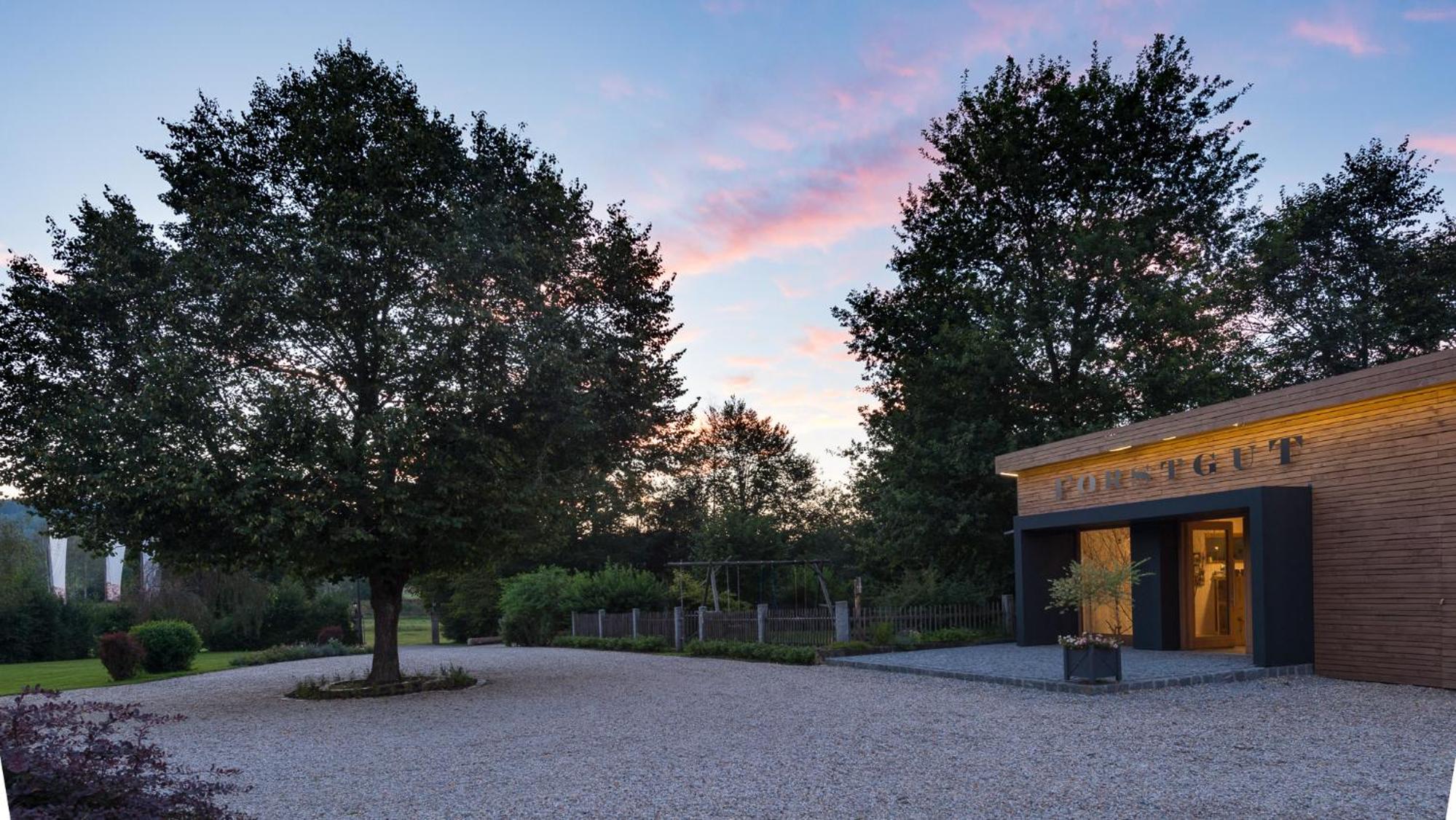Forstgut - Premium Waldchalets und Lodge Suiten