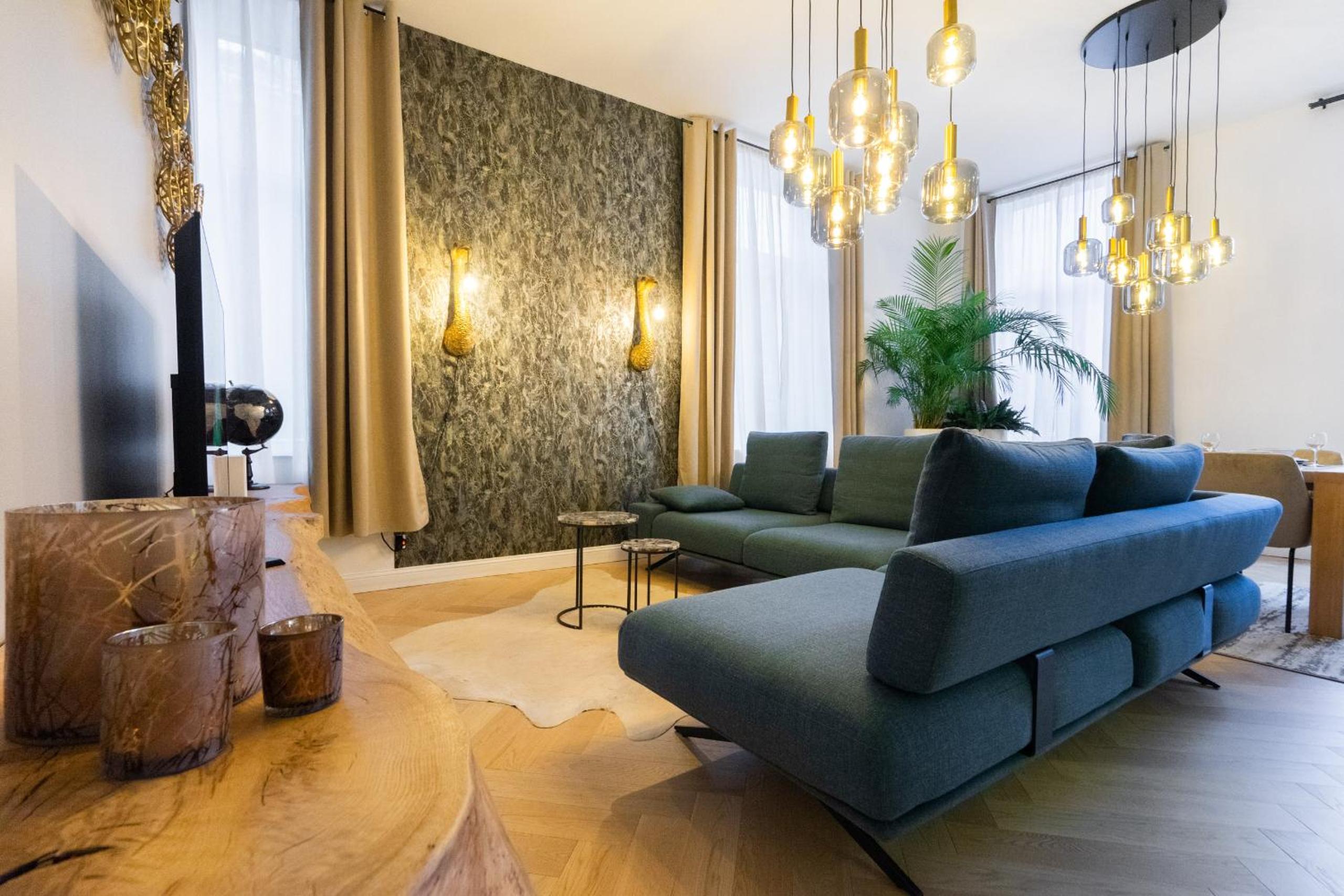 The 99, Appartement sauna & parking