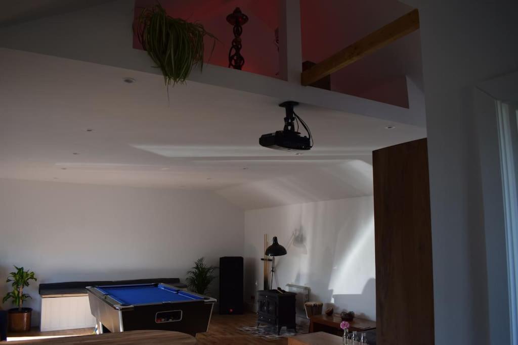 Crossing Retreat - POOL table, PROJECTOR, BARN view 3