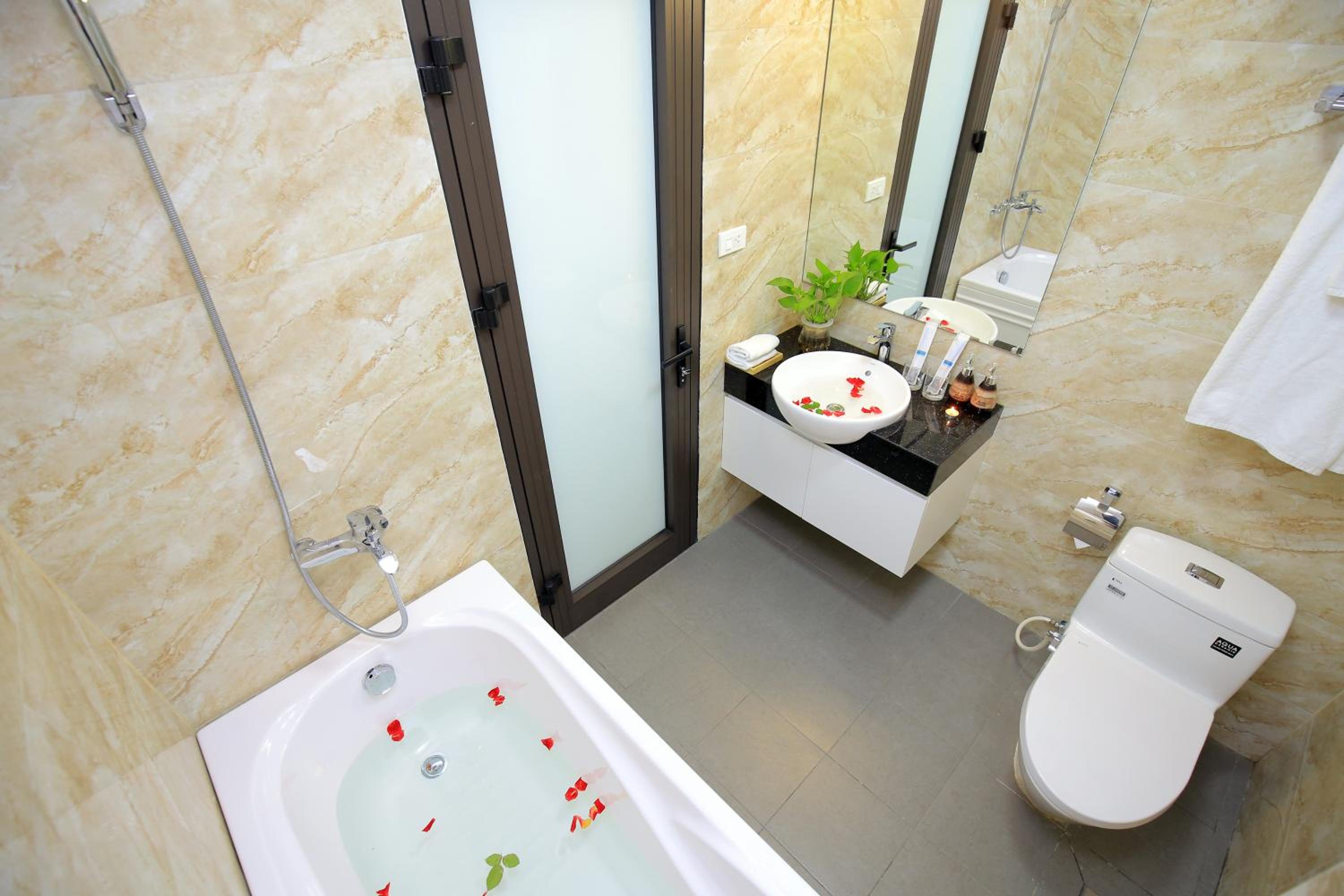 NINE HOUSING 12 Dao Tan