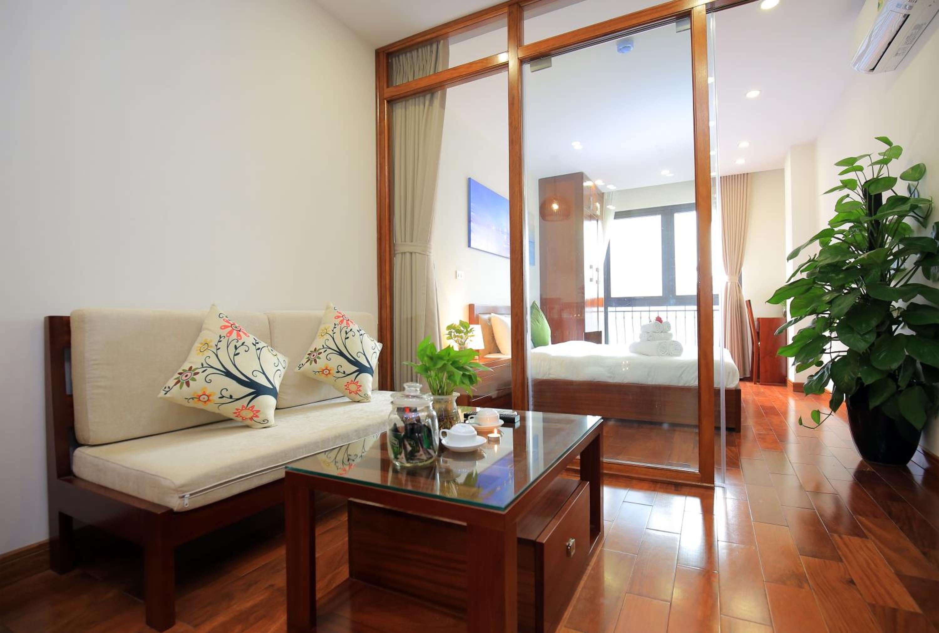 NINE HOUSING 12 Dao Tan