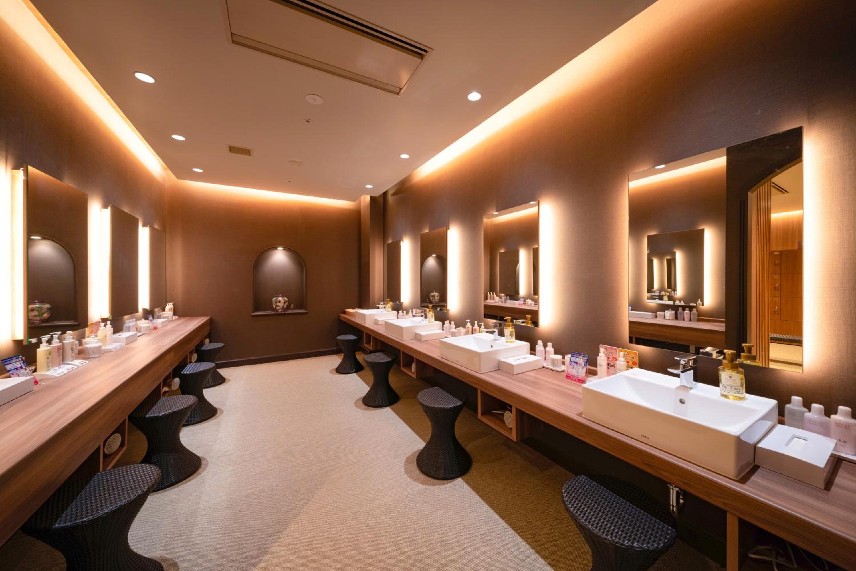 Ooedo Onsen Monogatari Premium Saikaibashi