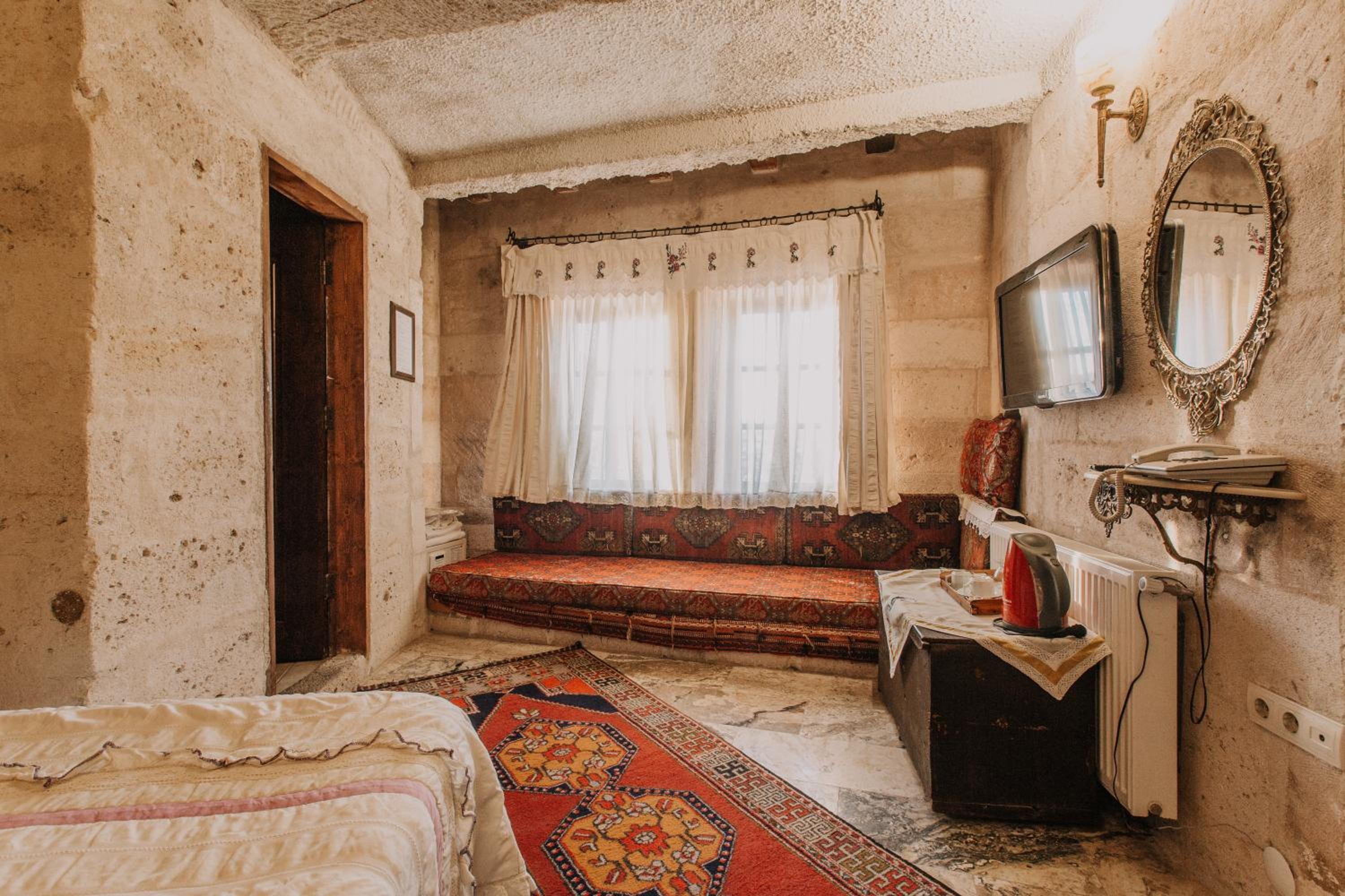 Village Cave House Hotel - Image 26