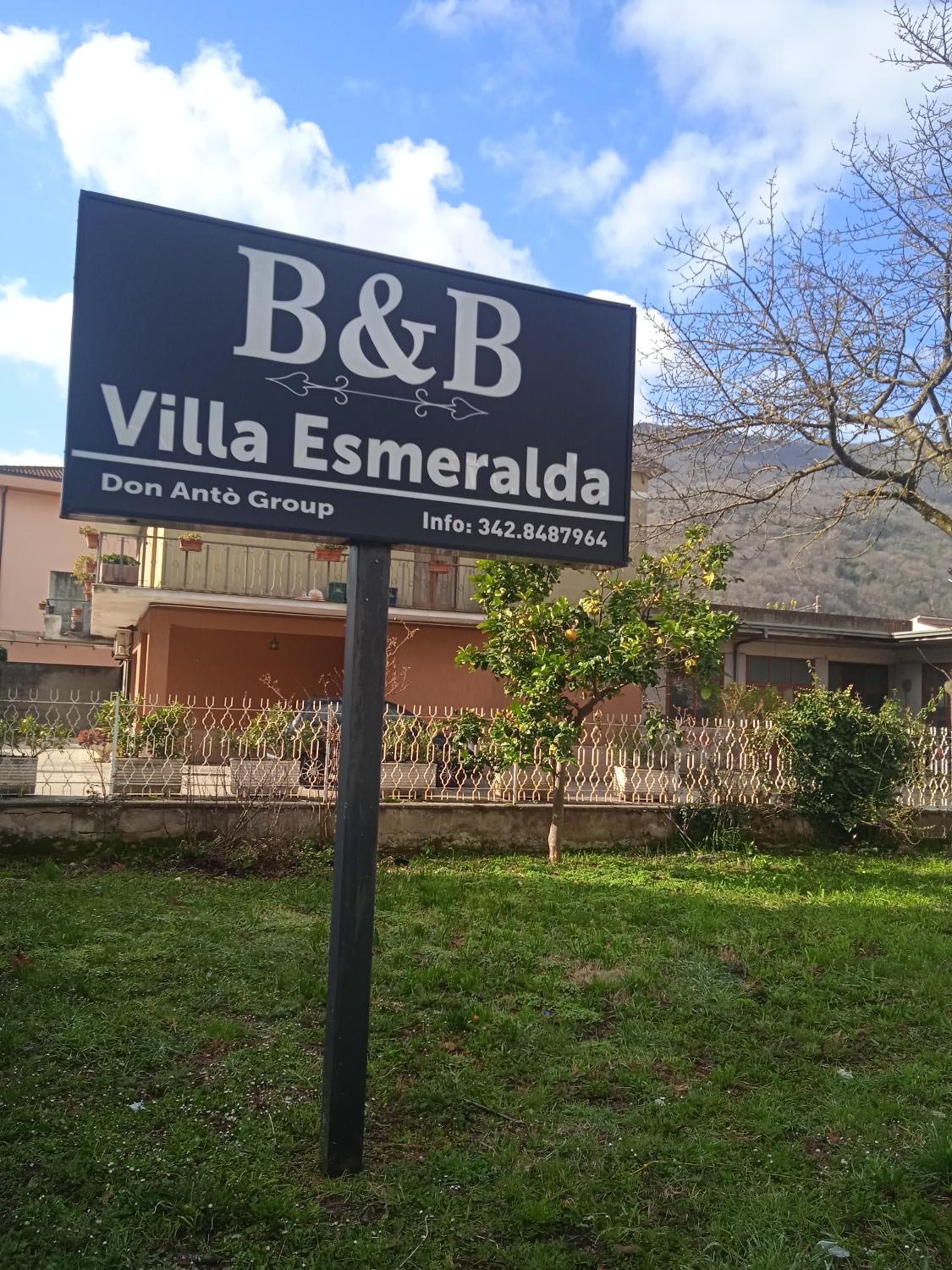 VILLA ESMERALDA