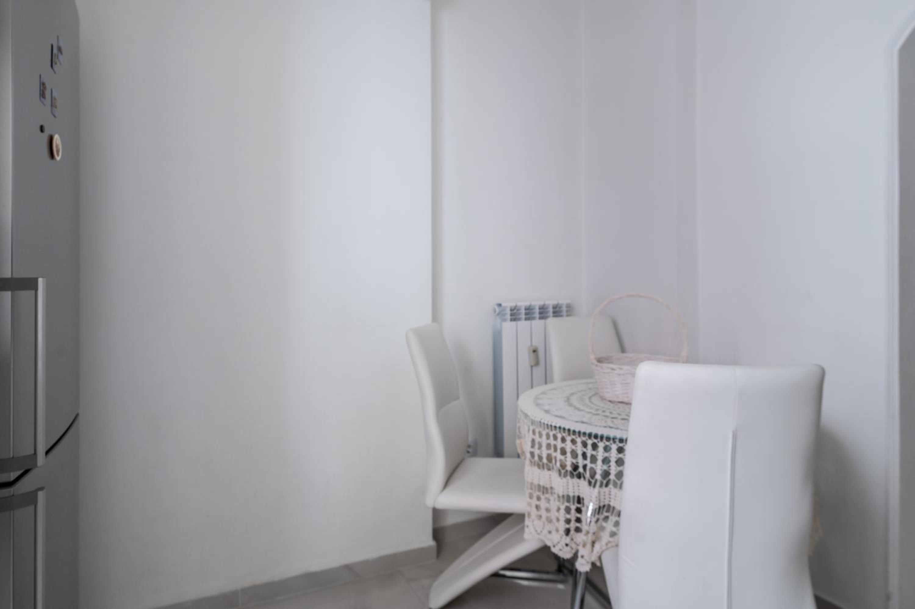 Bright 2-BD Top Central Apartment
