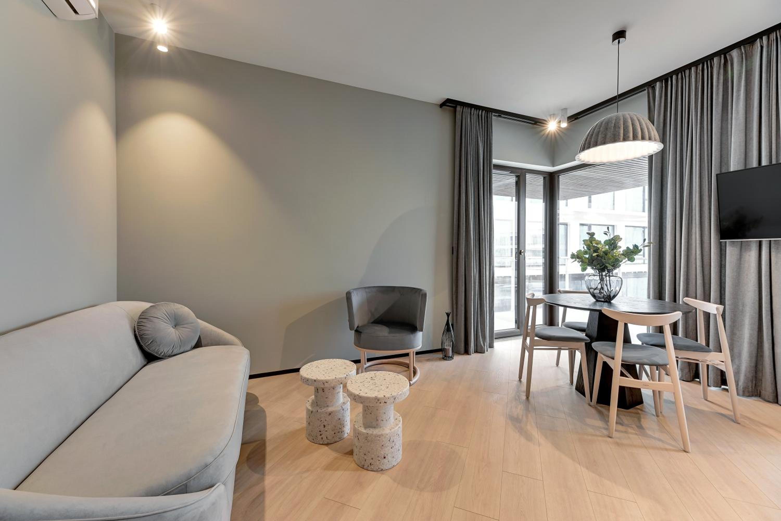 Sol Marina - Pool, SPA, Wellness, Riverview & Parking by Downtown Apartments