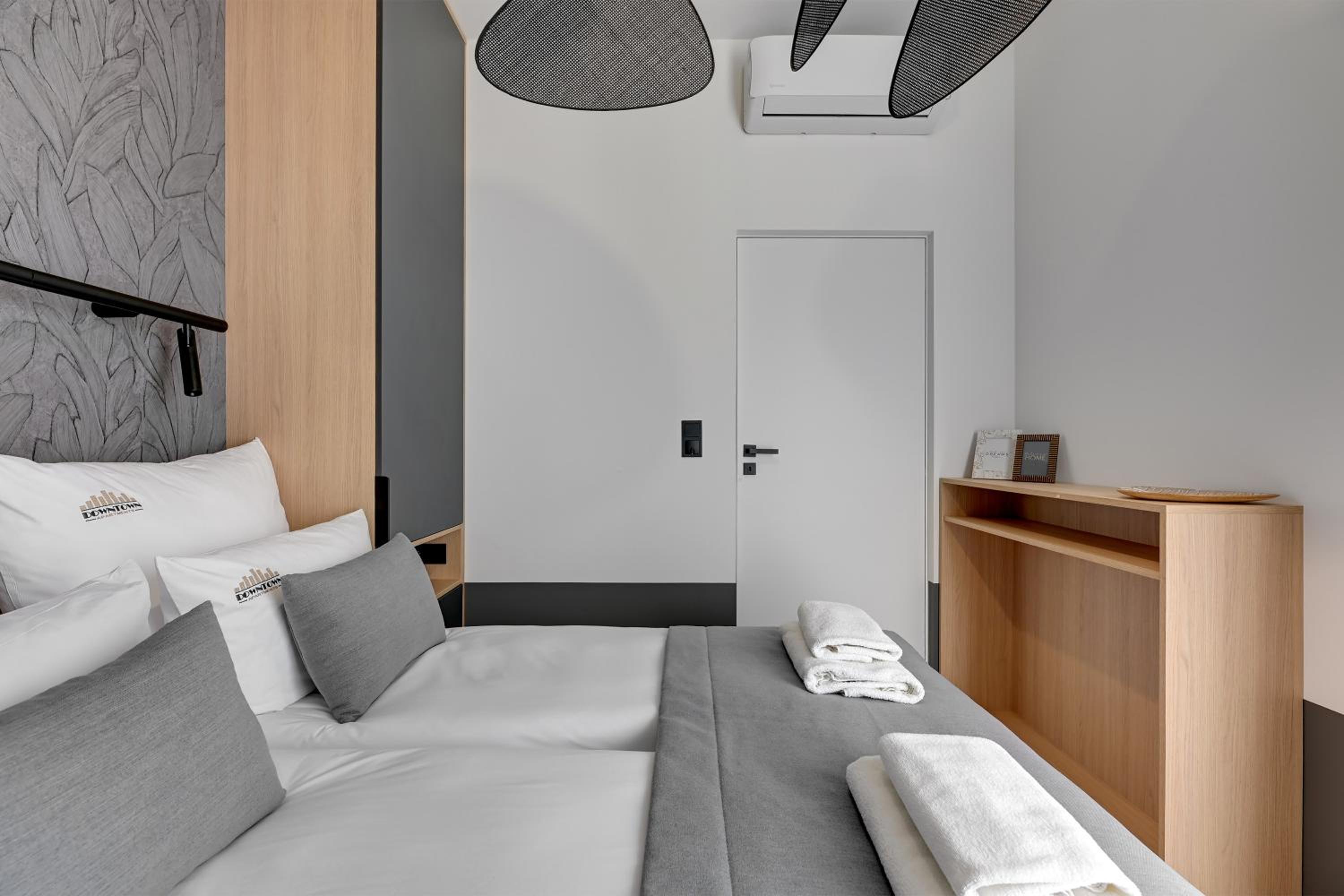 Sol Marina - Pool, SPA, Wellness, Riverview & Parking by Downtown Apartments