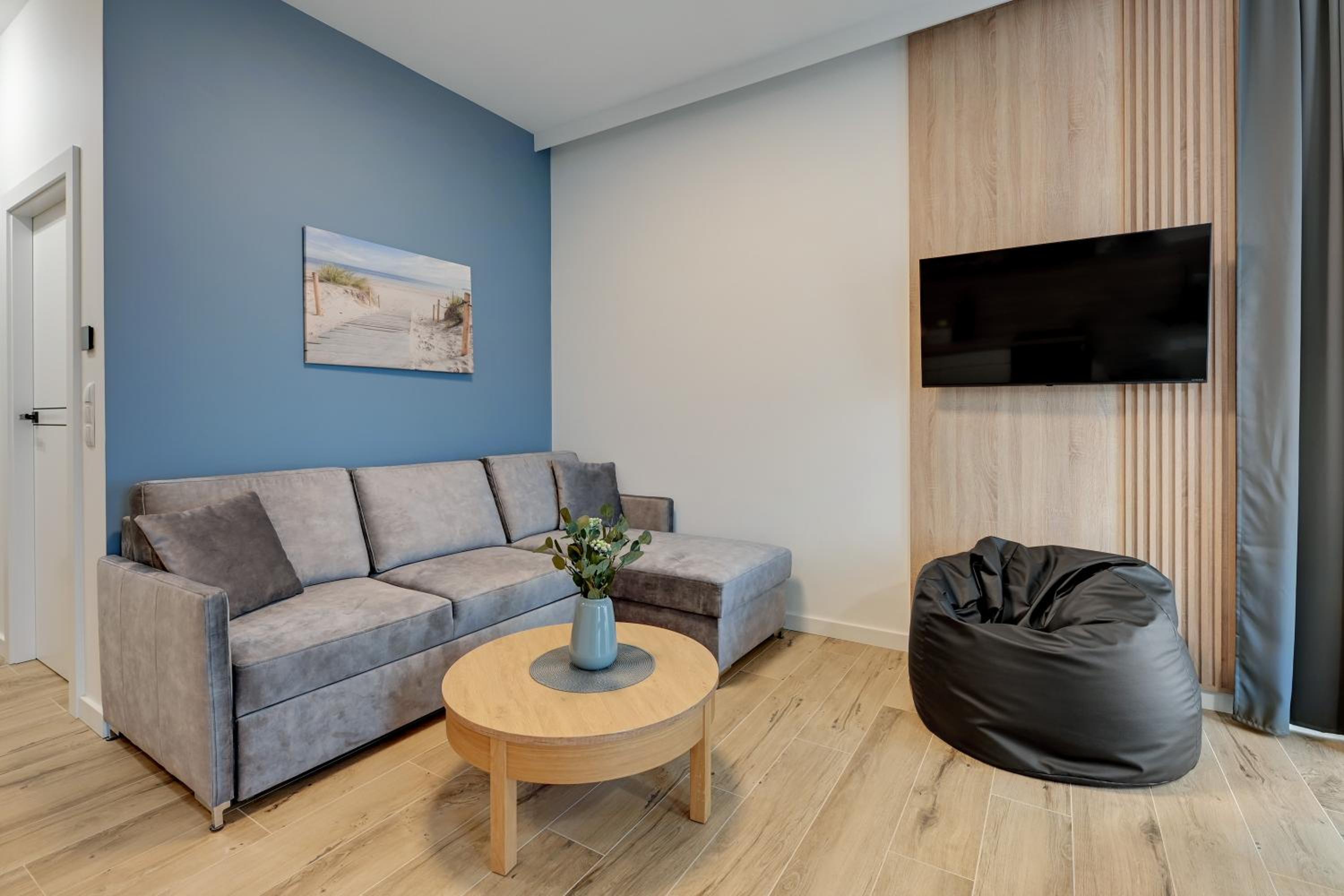 Sol Marina - Pool, SPA, Wellness, Riverview & Parking by Downtown Apartments