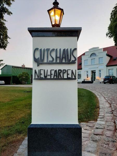 Gutshaus Neu Farpen