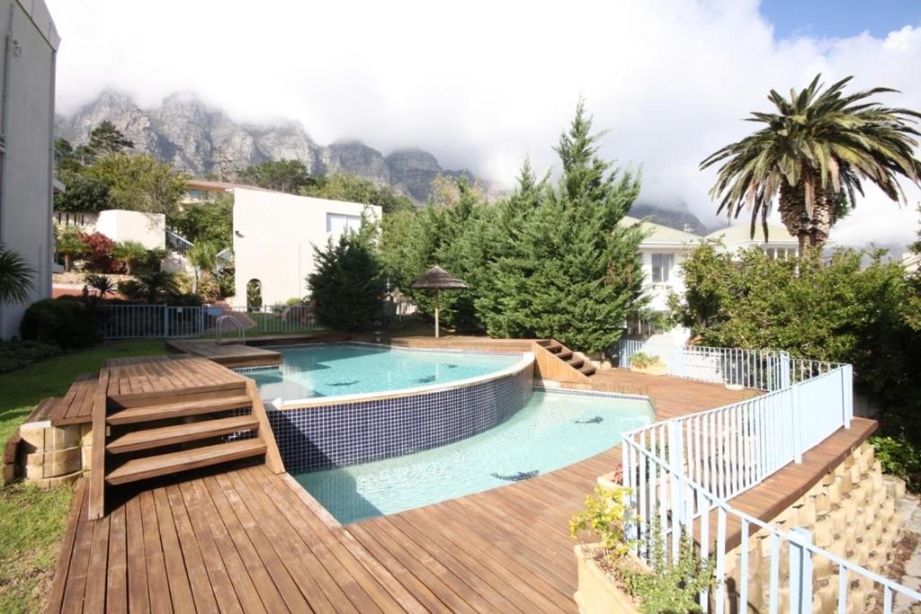 Stunning Sea View Apartment - Camps Bay