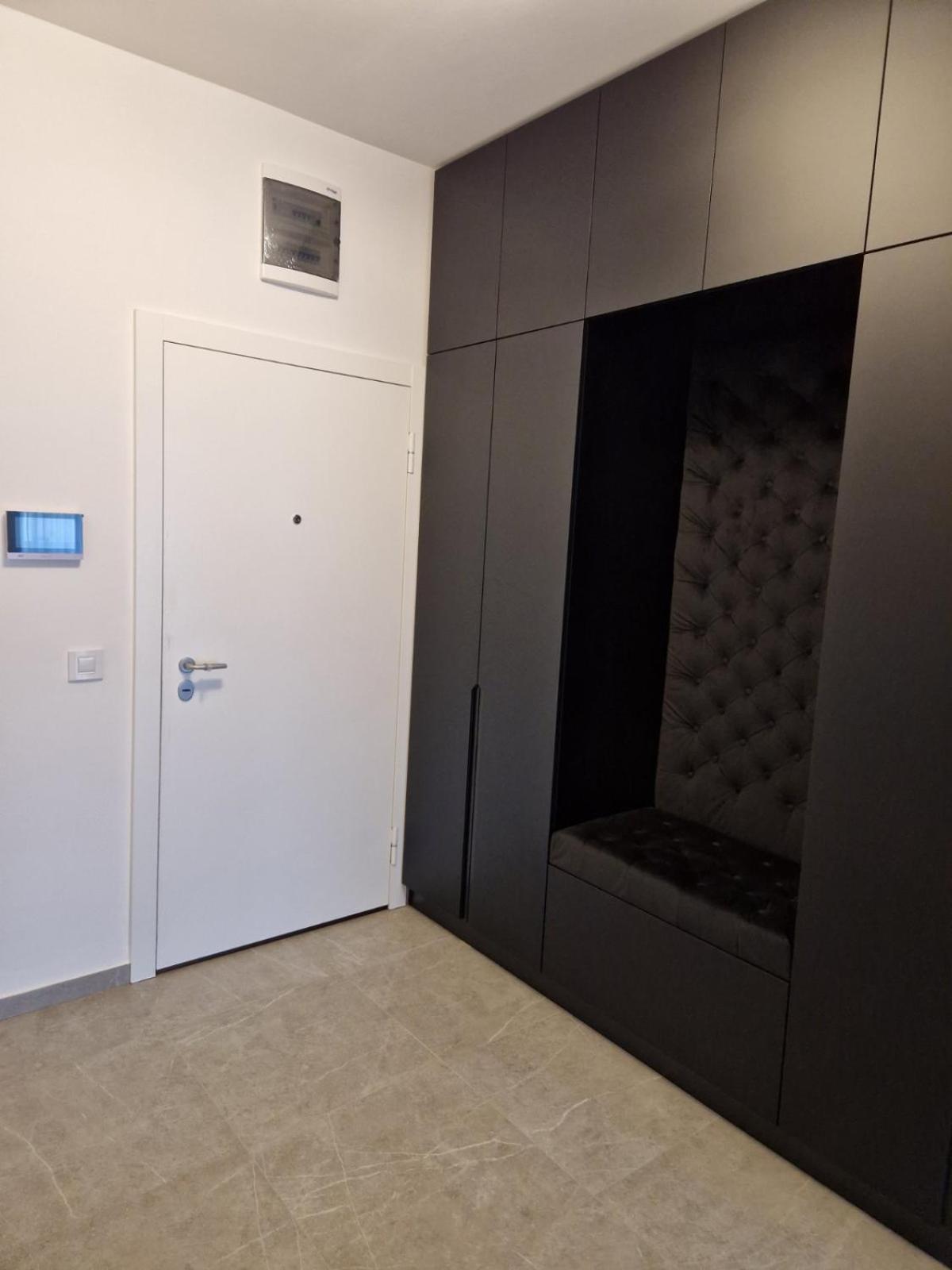 TOMAS LUX APARTMENTS