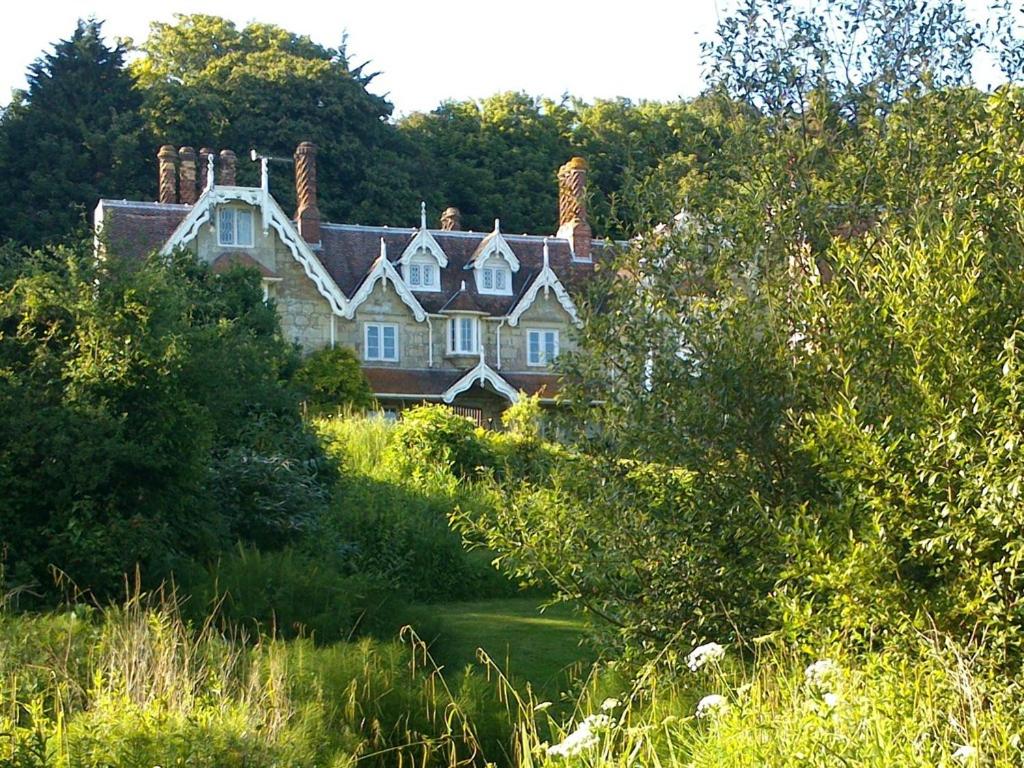 Lisle Combe