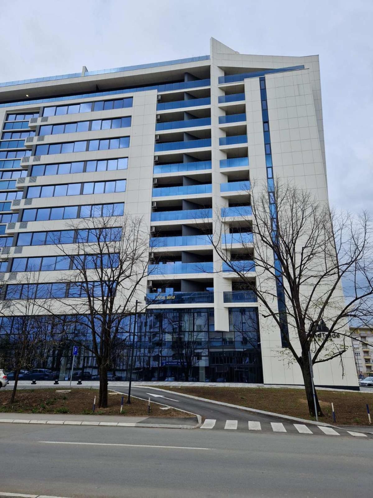 TOMAS LUX APARTMENTS