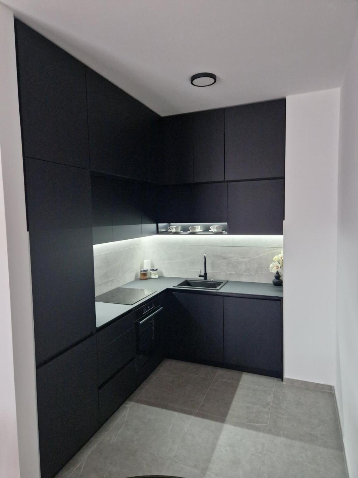 TOMAS LUX APARTMENTS