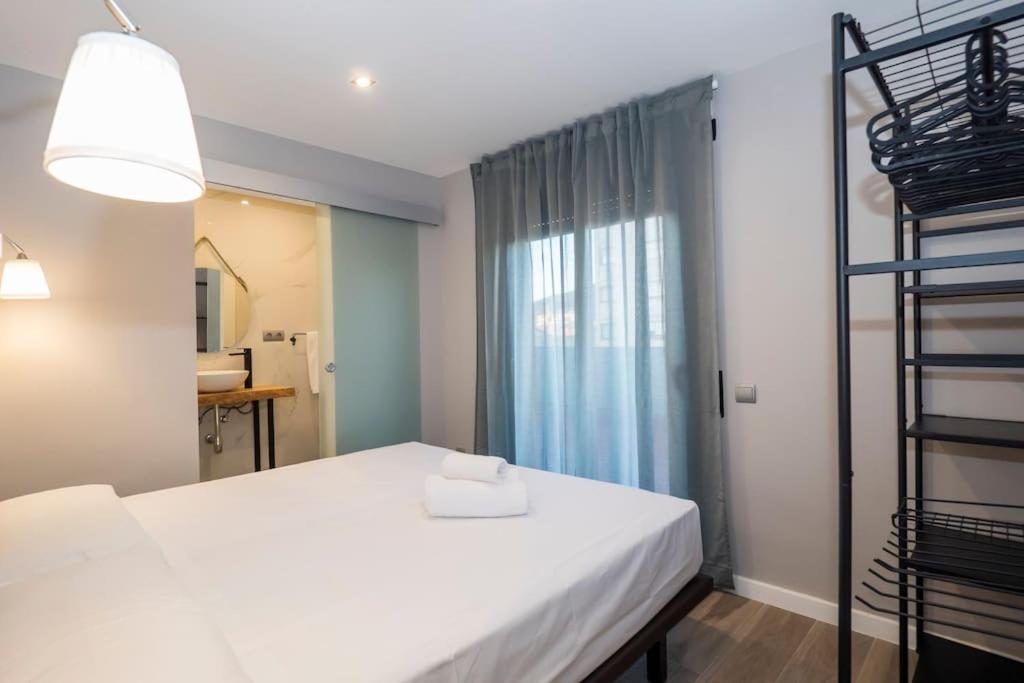 BeBarceloner Sant Andreu Apartments - 1 bedroom with terrace