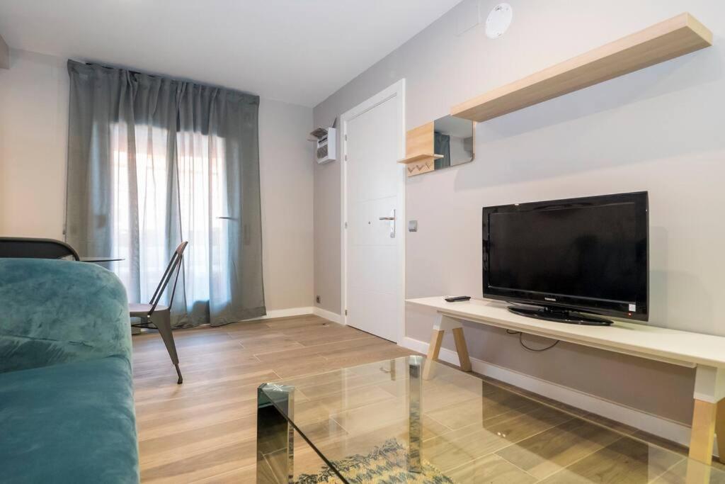 BeBarceloner Sant Andreu Apartments - 1 bedroom with terrace