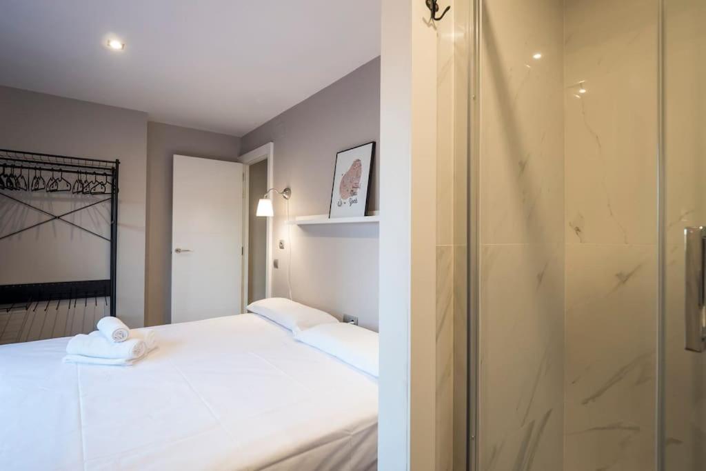 BeBarceloner Sant Andreu Apartments - 1 bedroom with terrace