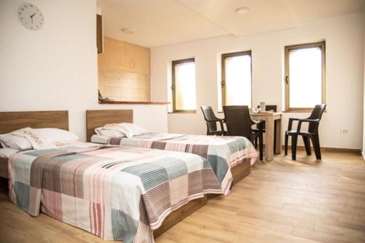 SARAH APARTMENTS
