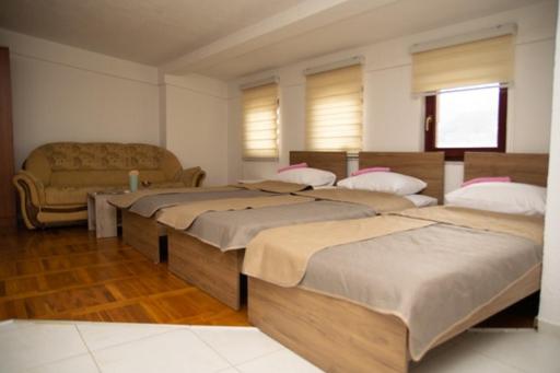 SARAH APARTMENTS