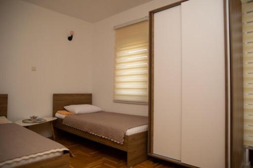SARAH APARTMENTS