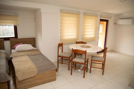 SARAH APARTMENTS