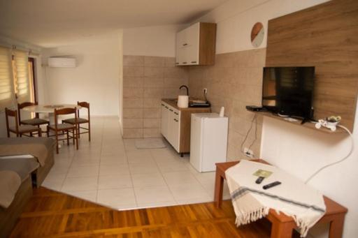 SARAH APARTMENTS