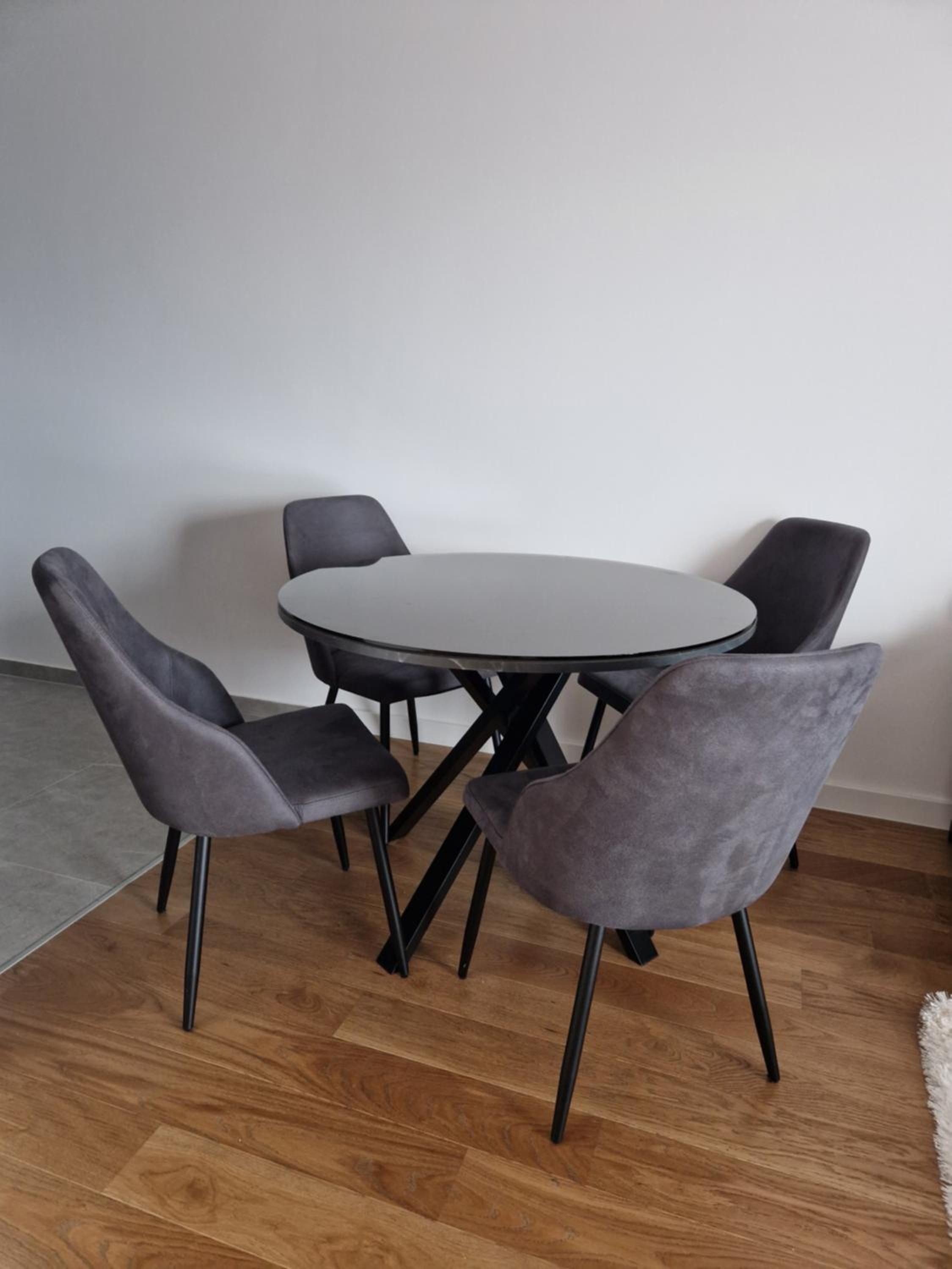 TOMAS LUX APARTMENTS