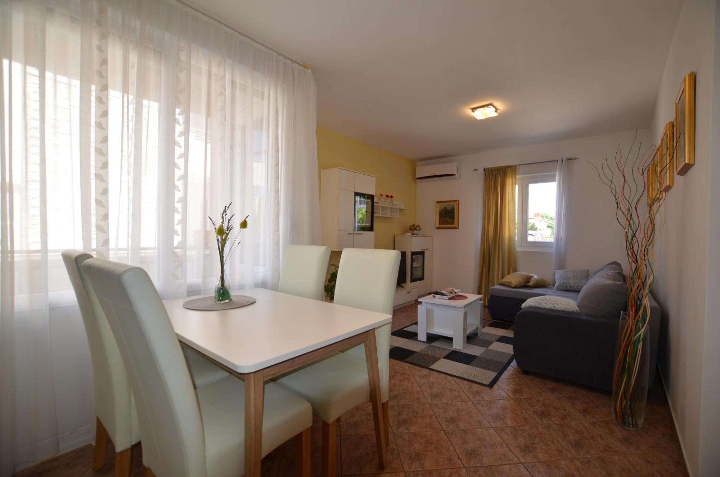 Apartments Ita