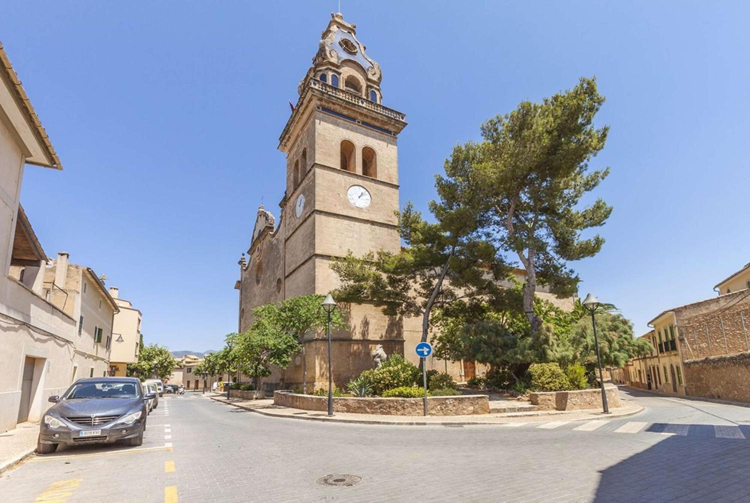 Finca Santa Maria Near Palma