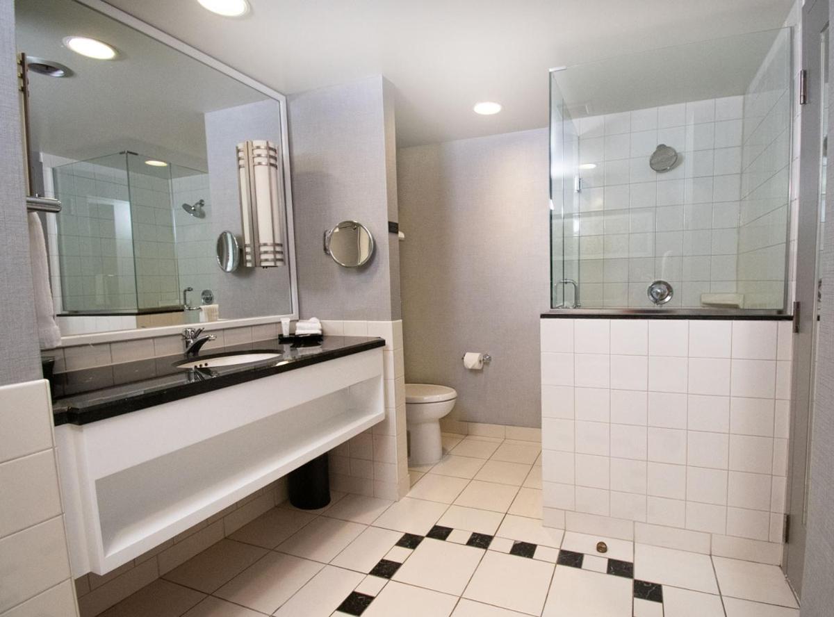 Windsor Vacations - Caesars Windsor Hotel and Casino - Property Image 39