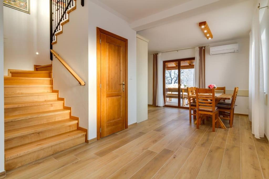 Villa NIMA - Holiday house with private pool
