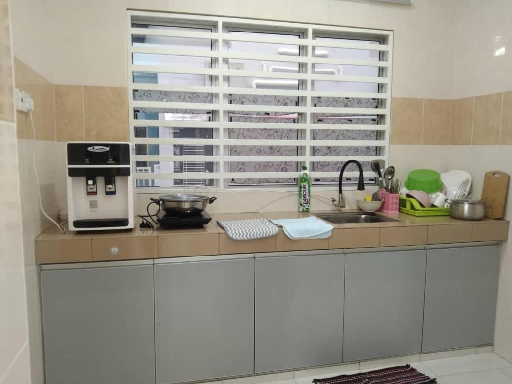Happy homestay sitiawan photo 6