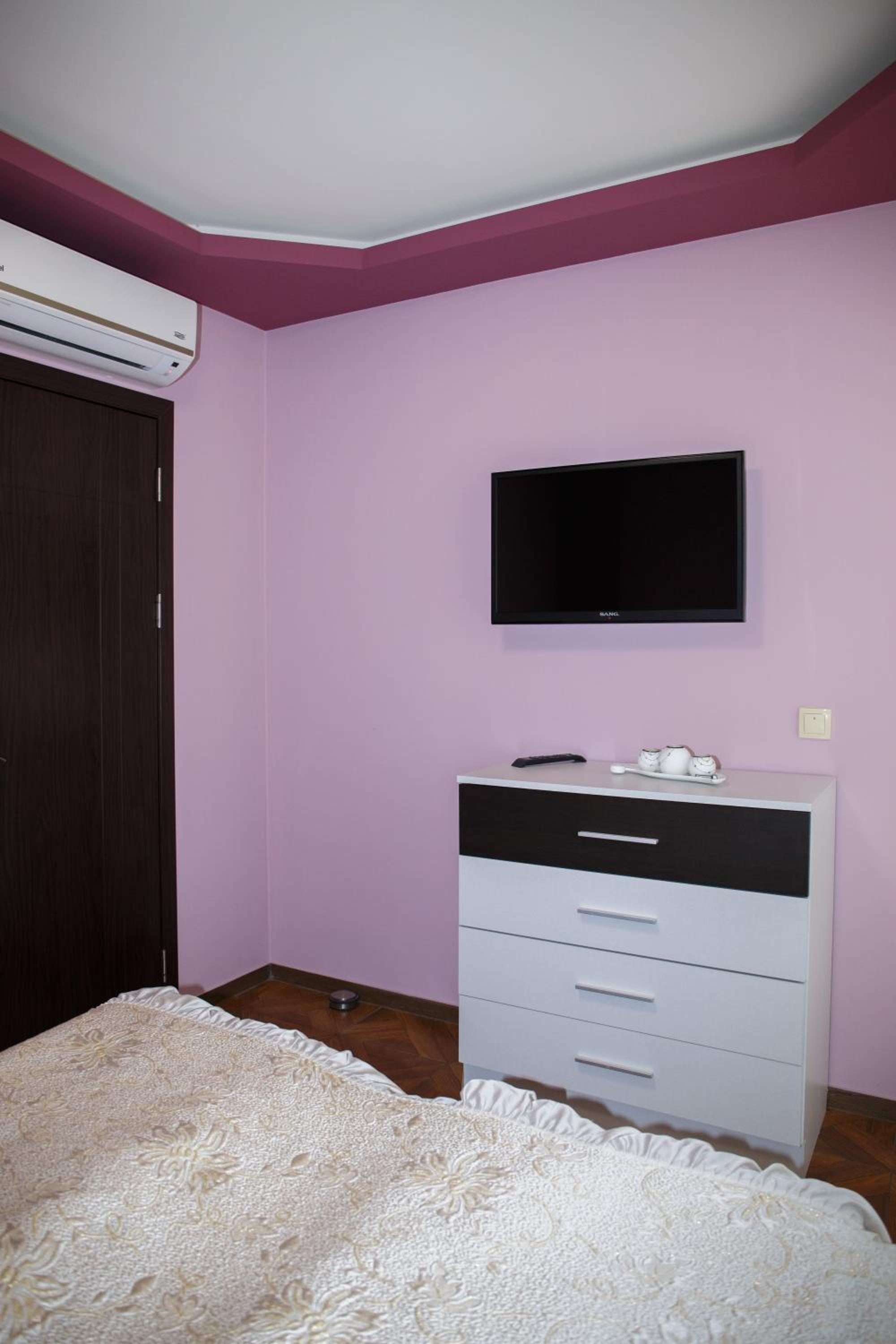 Apartment Ira