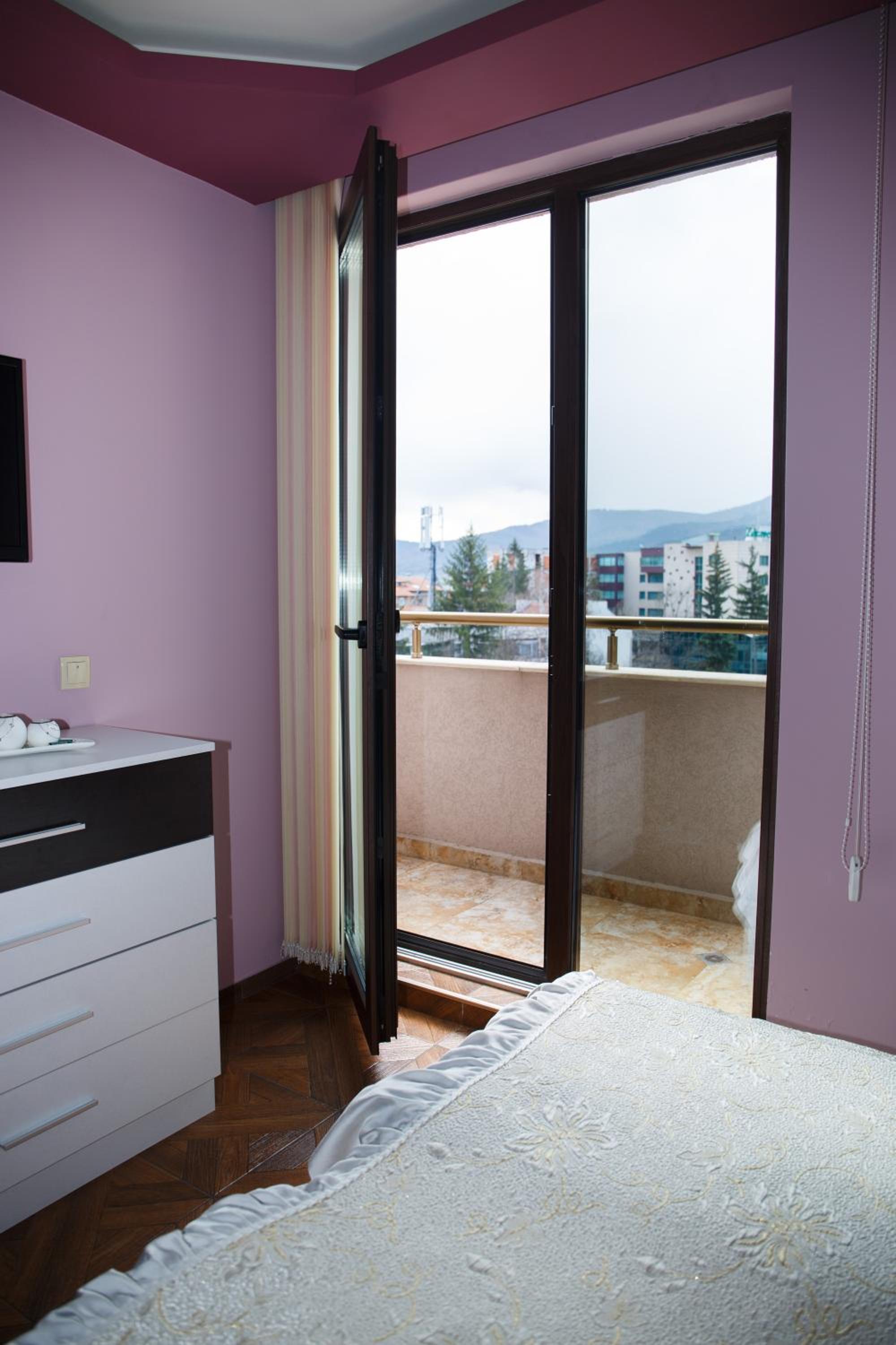 Apartment Ira