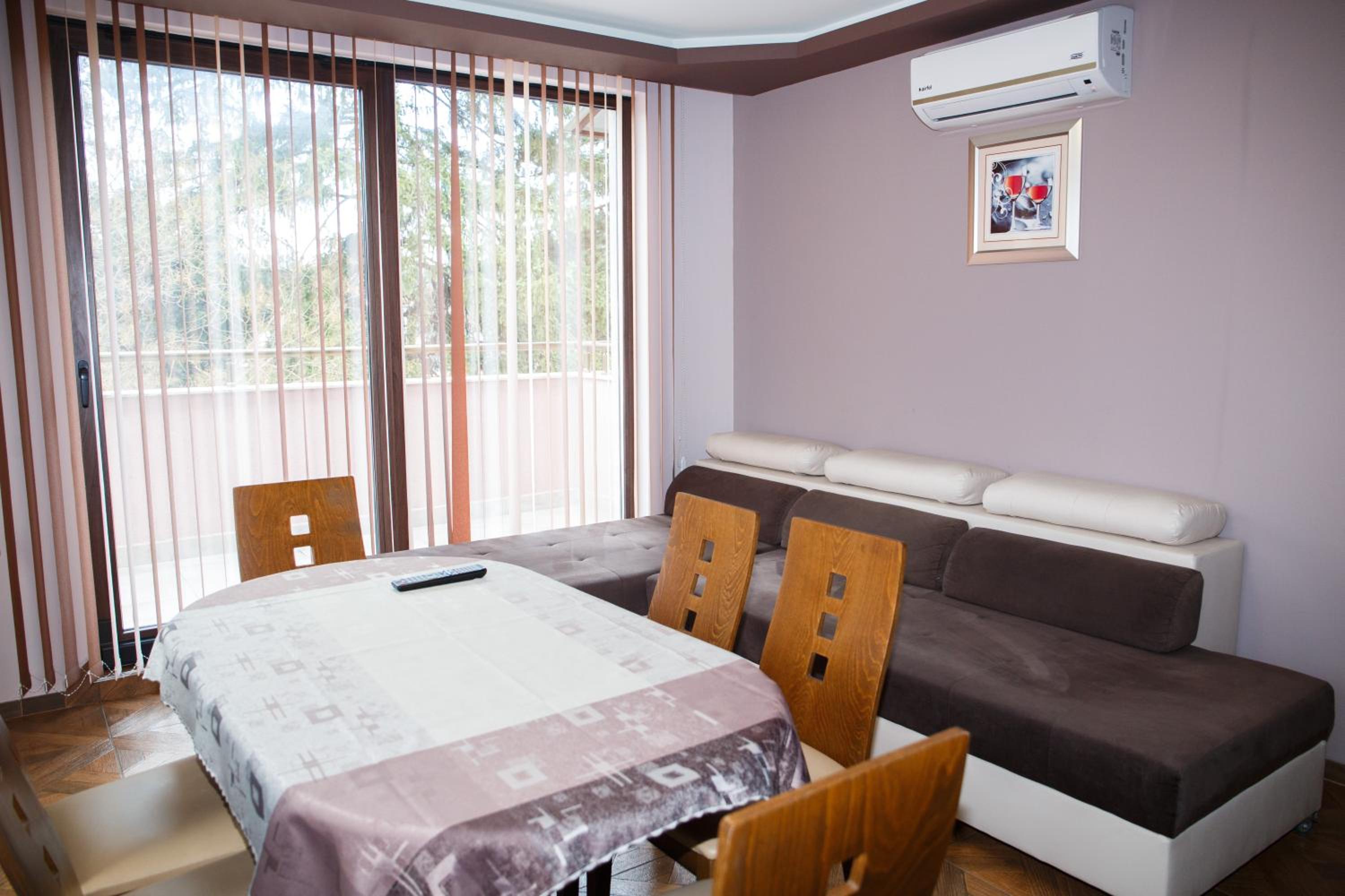 Apartment Ira