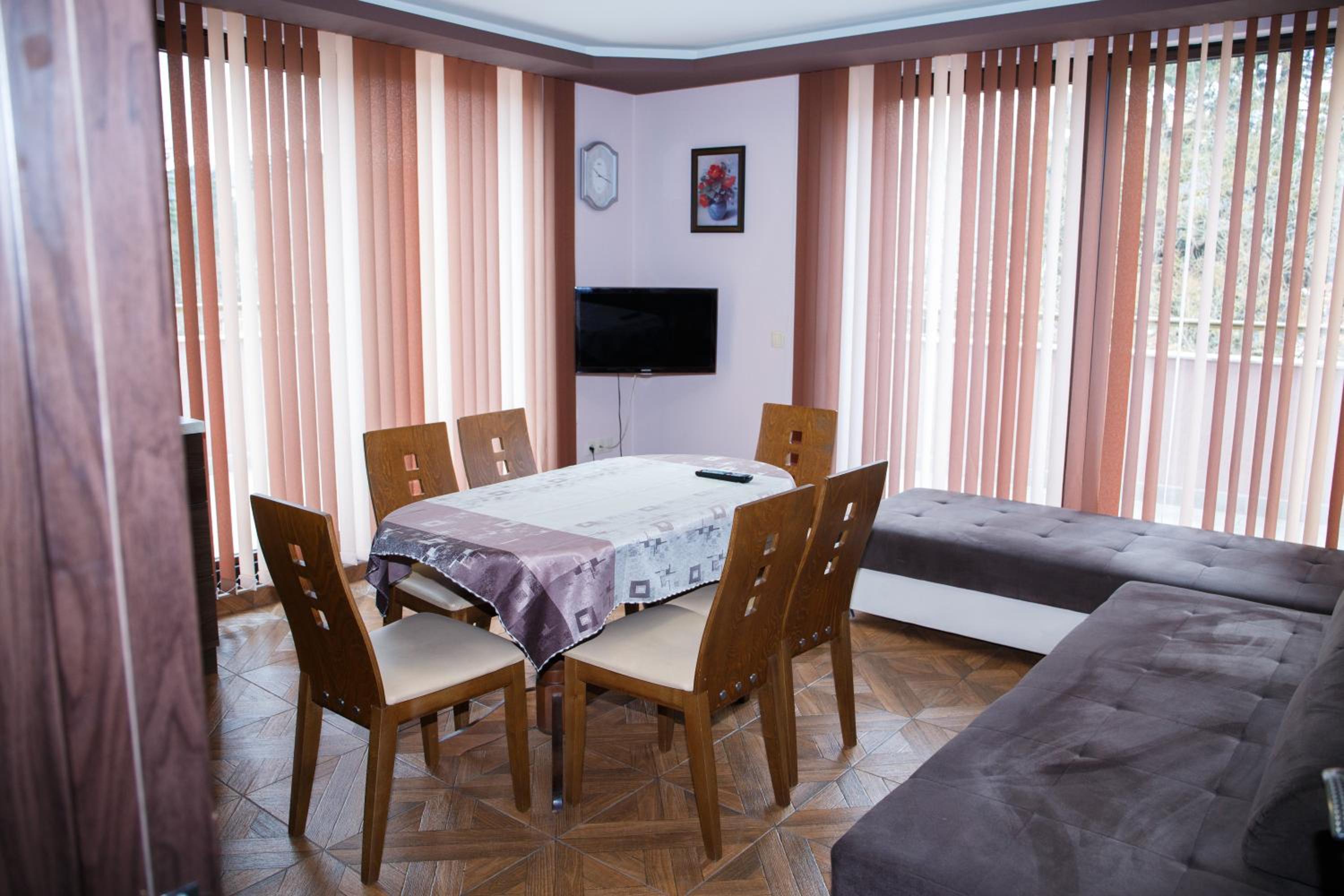 Apartment Ira