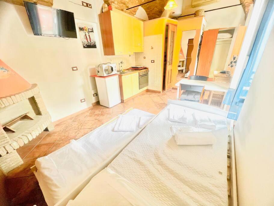 Suite Studio Centre - Sanremo en Sanremo — hotel room