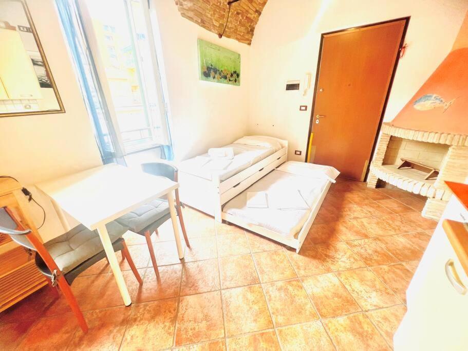 Suite Studio Centre - Sanremo en Sanremo — hotel room