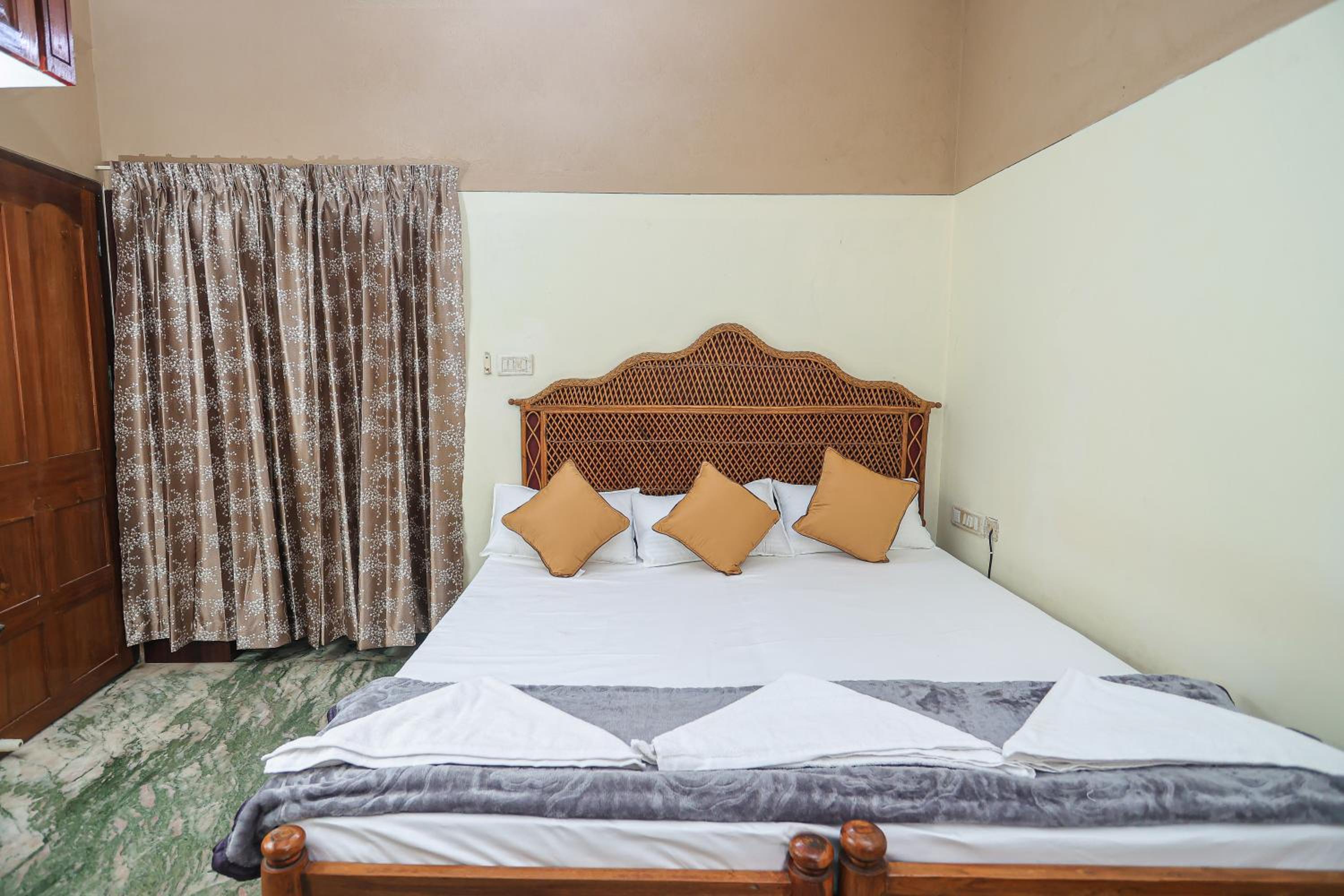 NALINAM HOMESTAY