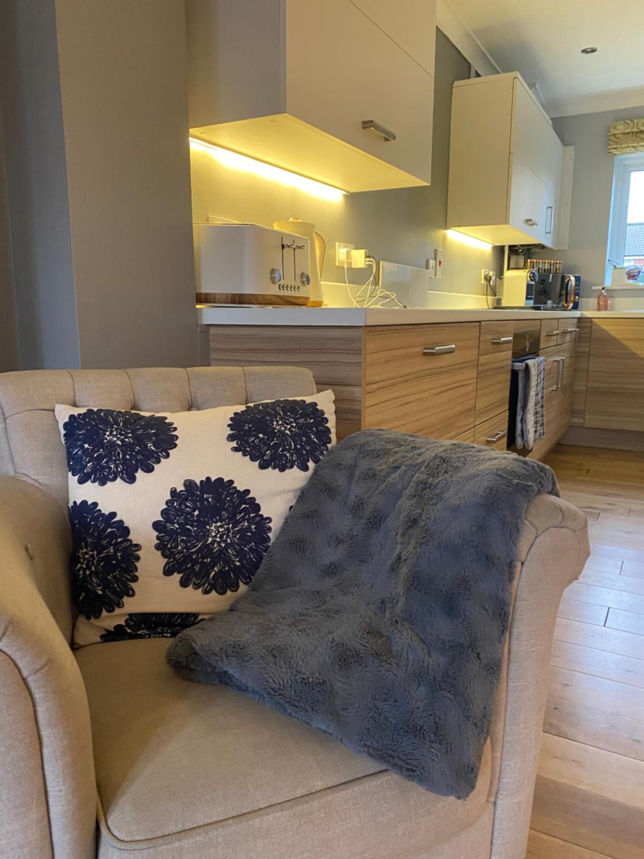 Modern house easy access Norwich city and broads