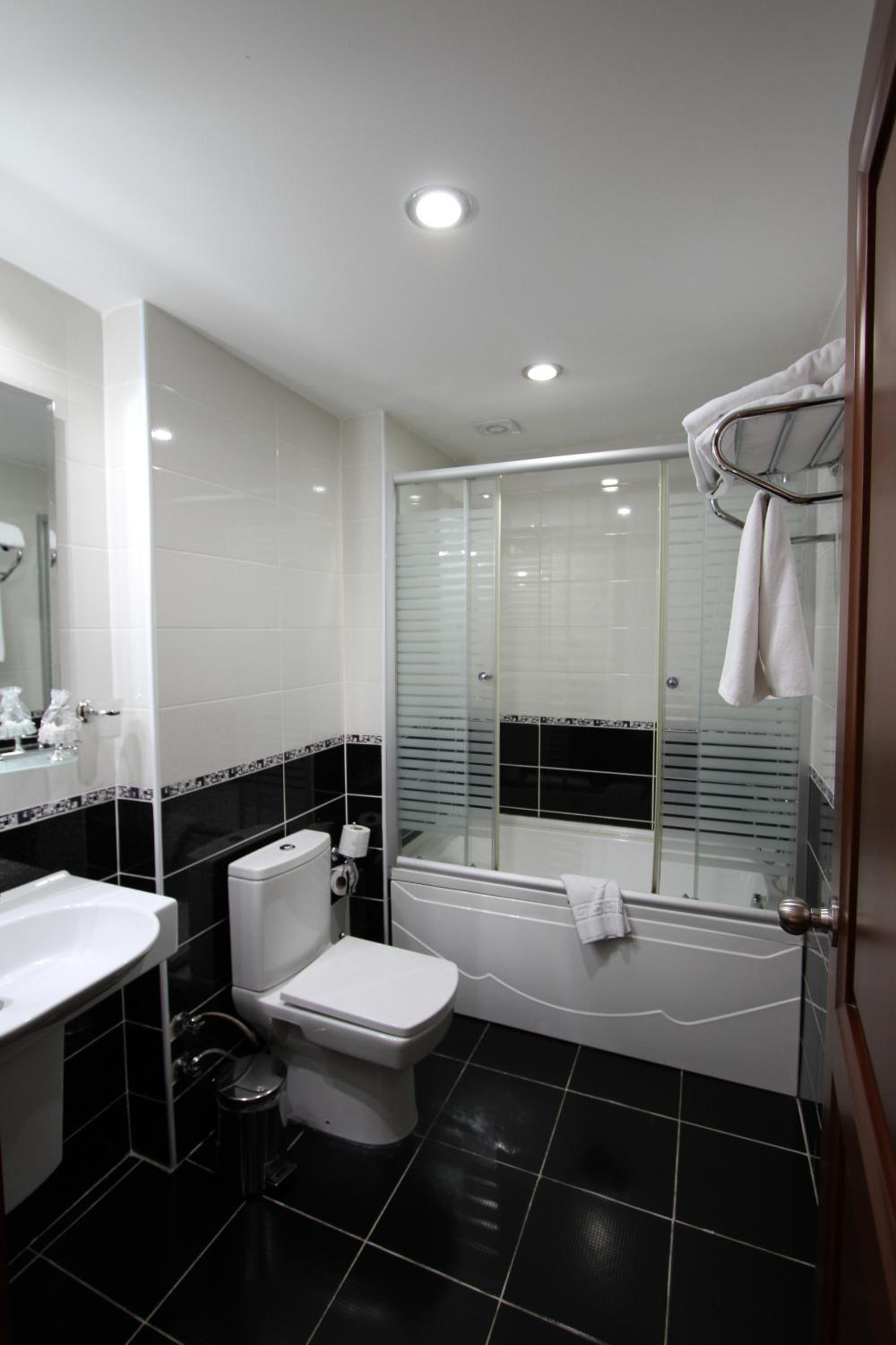 Basileus Hotel - Image 16