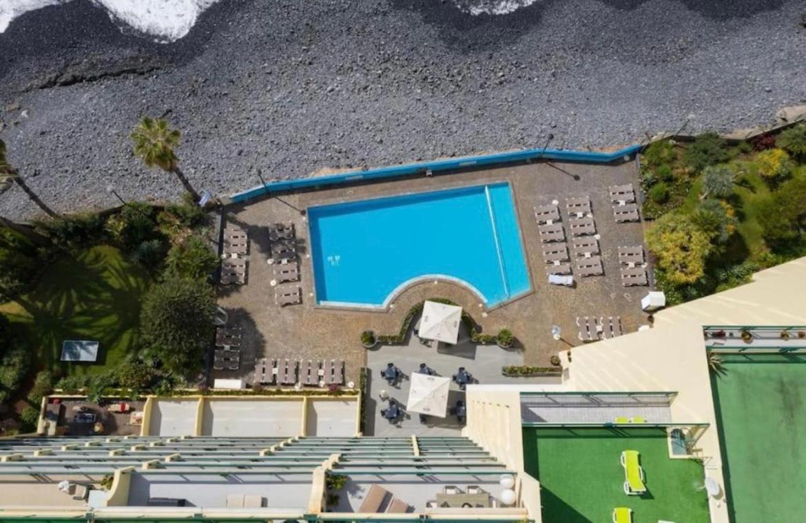 Sea Breeze Beach Penthouse - Praia Formosa view 3