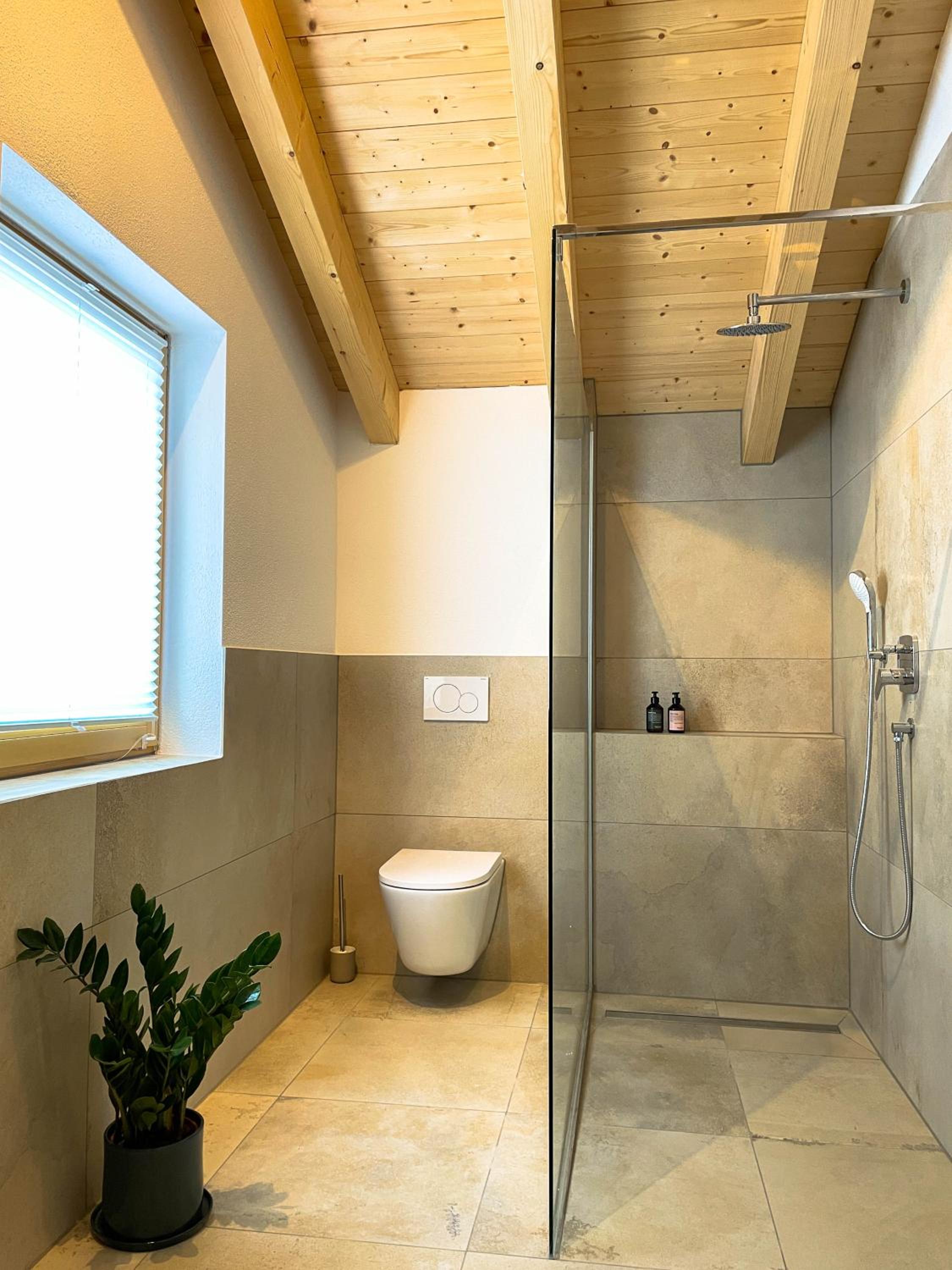 Bayerwald Chalet Kaitersberg mit Sauna, Sonnenterrasse und Garten