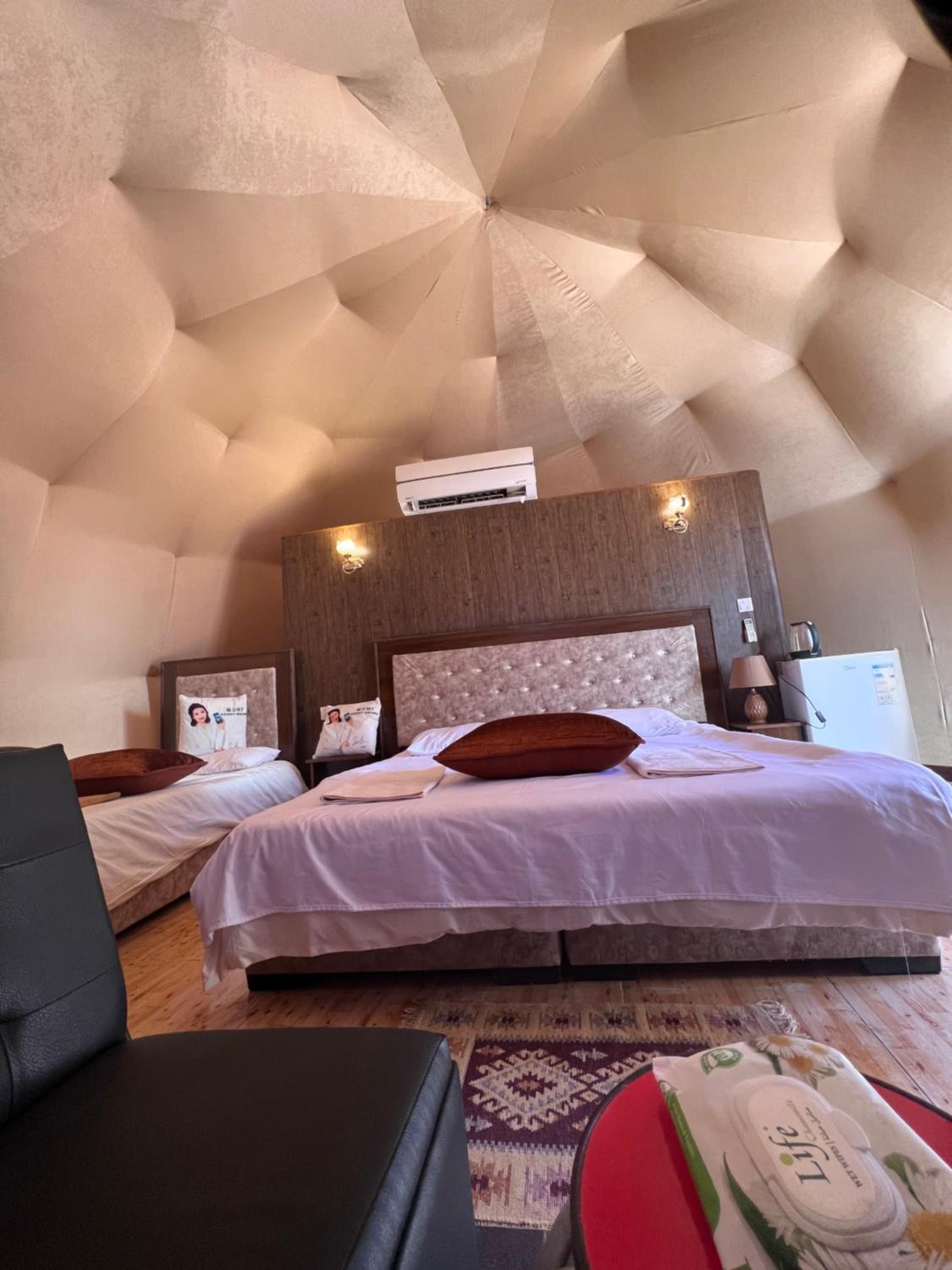 Orbit camp