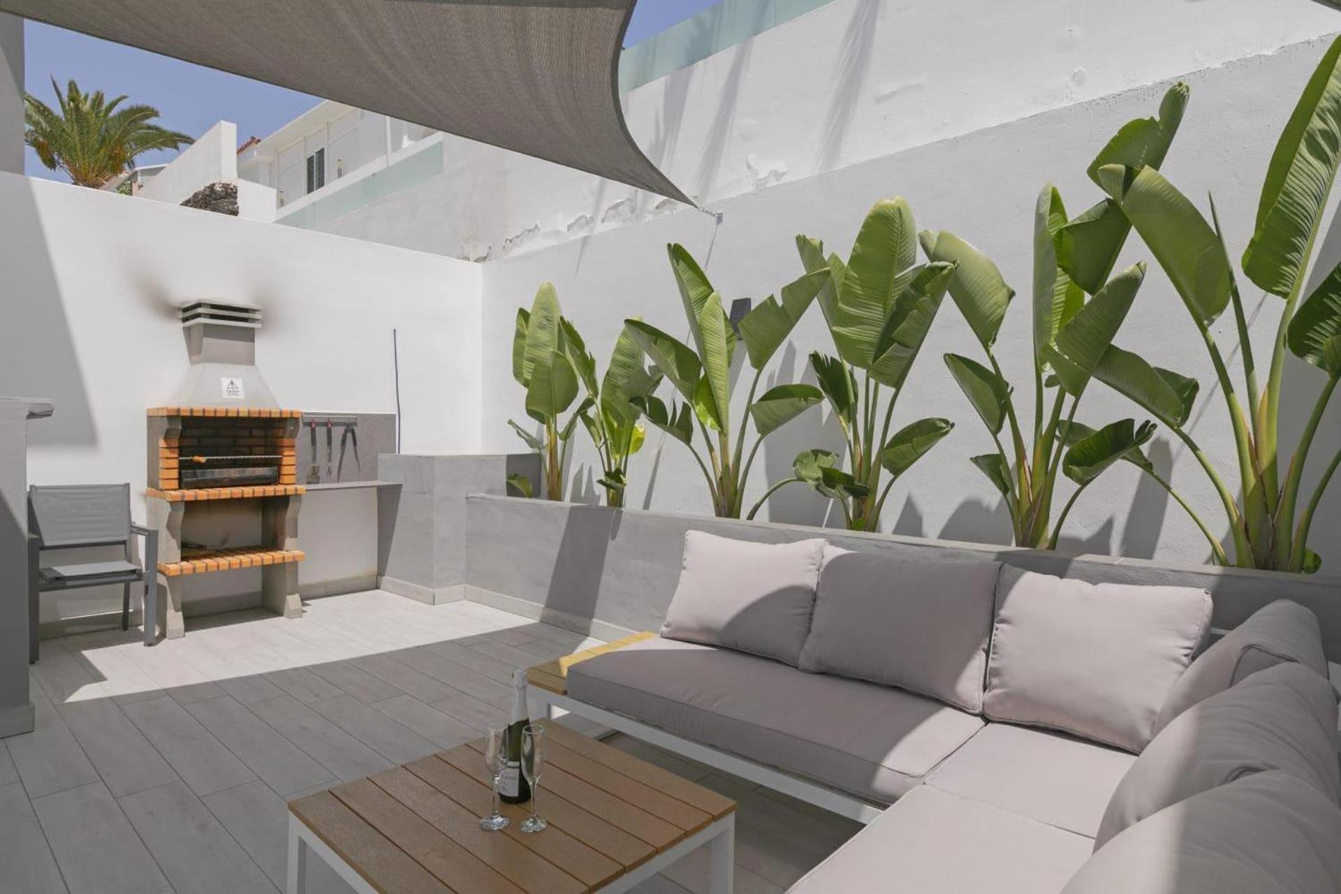 Stunning Apartment - Near Los Cristianos
