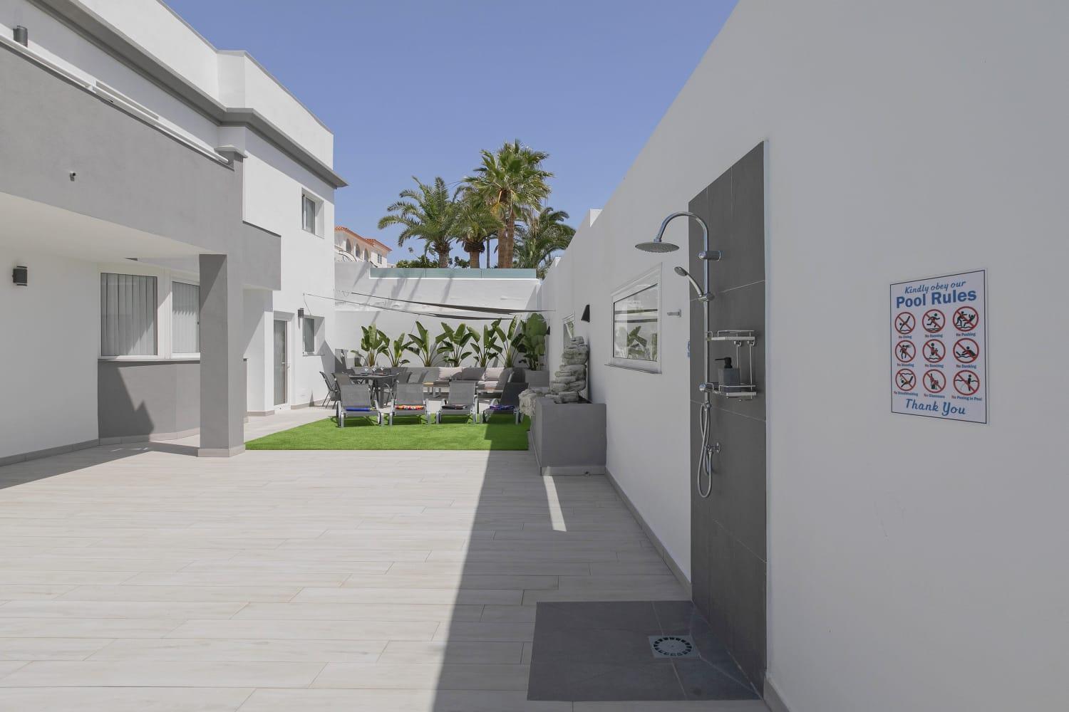 Stunning Apartment - Near Los Cristianos