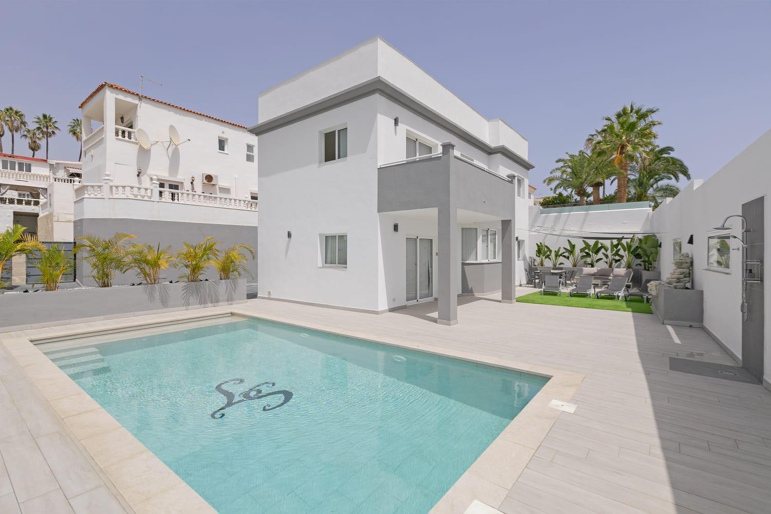 Stunning Apartment - Near Los Cristianos